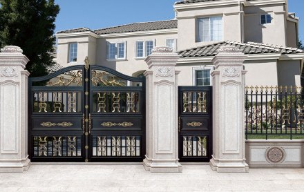 濰坊鋁藝大門的油漆施工需要注意什么？